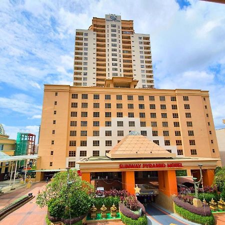 Sunway Studio Homestay With Balcony Theme Park View Connecting Sunway Pyramid Mall & Sunway Lagoon Petaling Jaya Exterior photo